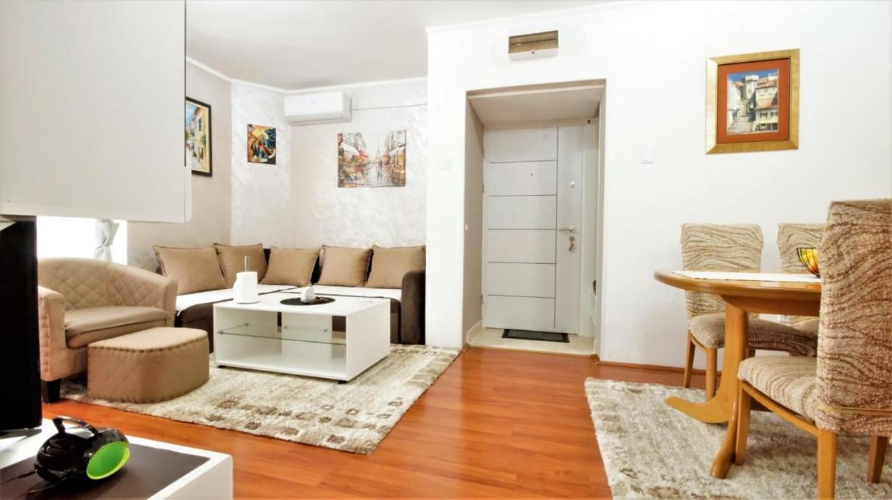 Vuk Apartment